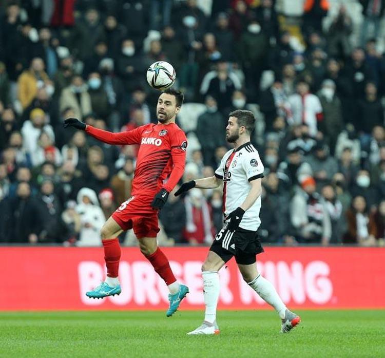 Önder Karaveli Fenerbahçe derbisinden önce videolarını izletmişti Batshuayi kendine geldi Beşiktaş evinde Gaziantep FKyı devirdi