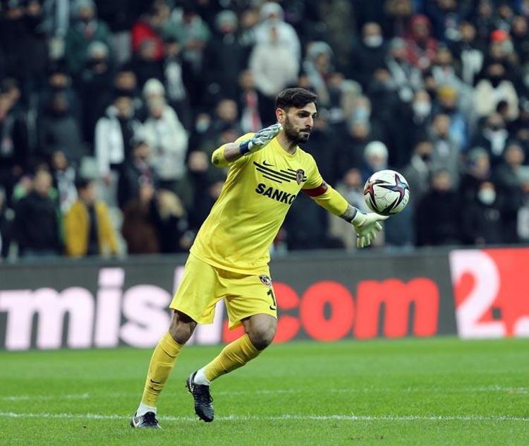 Önder Karaveli Fenerbahçe derbisinden önce videolarını izletmişti Batshuayi kendine geldi Beşiktaş evinde Gaziantep FKyı devirdi