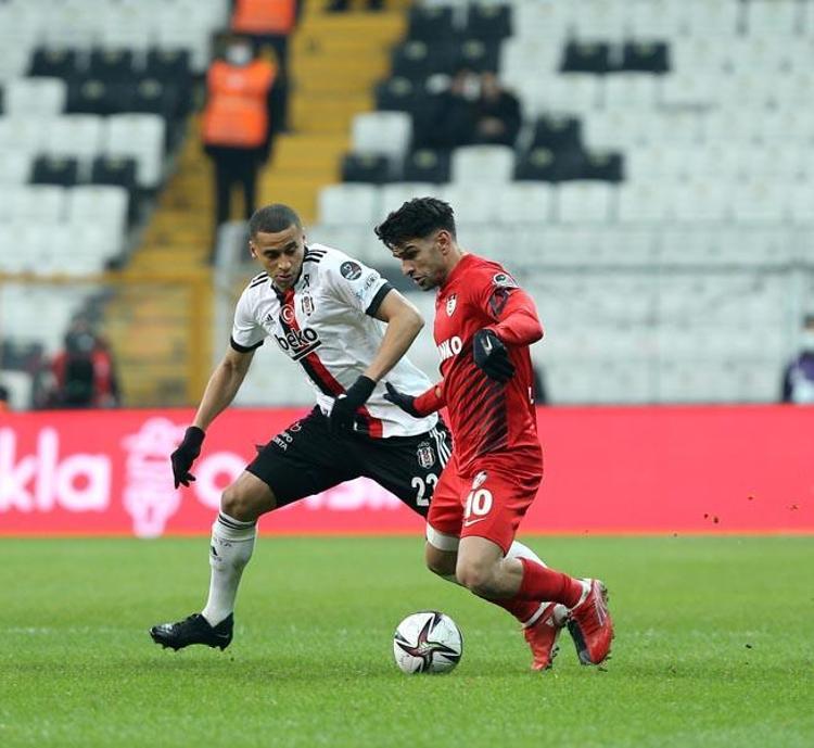 Önder Karaveli Fenerbahçe derbisinden önce videolarını izletmişti Batshuayi kendine geldi Beşiktaş evinde Gaziantep FKyı devirdi