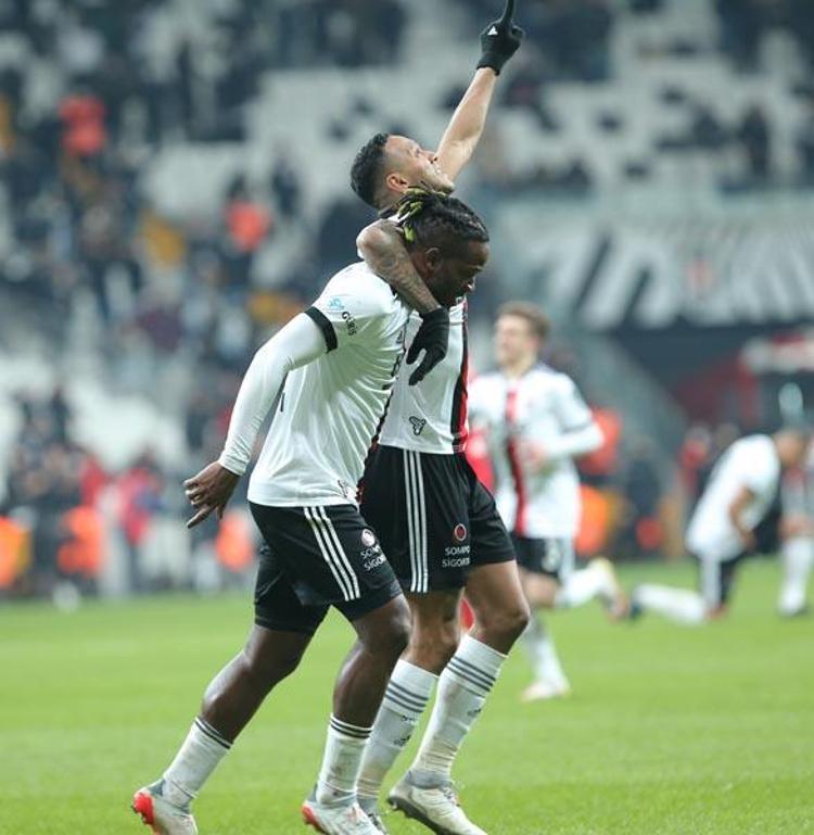 Önder Karaveli Fenerbahçe derbisinden önce videolarını izletmişti Batshuayi kendine geldi Beşiktaş evinde Gaziantep FKyı devirdi