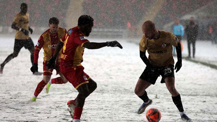 Süper Ligde Gaziantep FK-Yeni Malatyaspor maçı ileri tarihe ertelendi