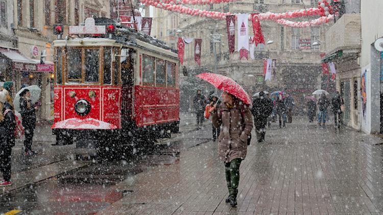 Kar başladı Meteorolojiden son dakika açıklaması MGM özellikle uyarıp saat verdi, günlerce sürecek ve...