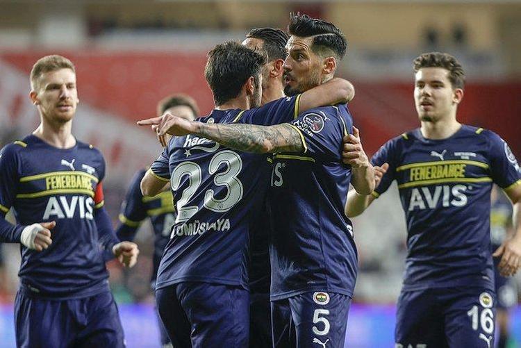 Yıldız futbolcu sosyal medyada paylaştı Ali Koçun yeni transfer bombası ortaya çıktı Kanat forvet geliyor
