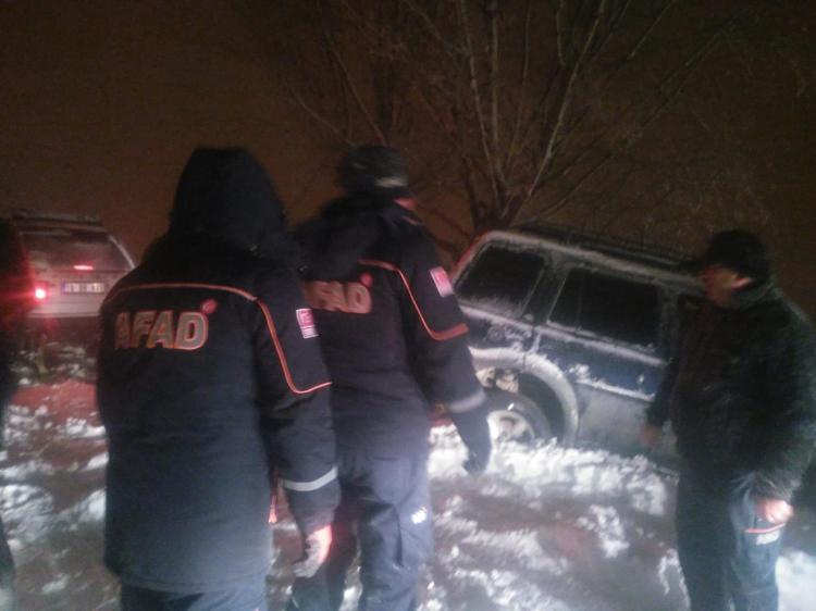Kar yağışı ile ilgili son dakika uyarısı ‘İzlanda kışı geldi, 49 ilde alarm verildi İstanbul, Ankara, İzmir, Bursa... Dikkat: Penguen gibi...