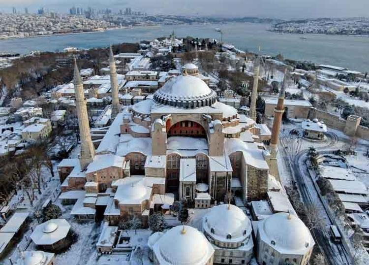SİLİVRİDE YOĞUN KAR YAĞIŞI