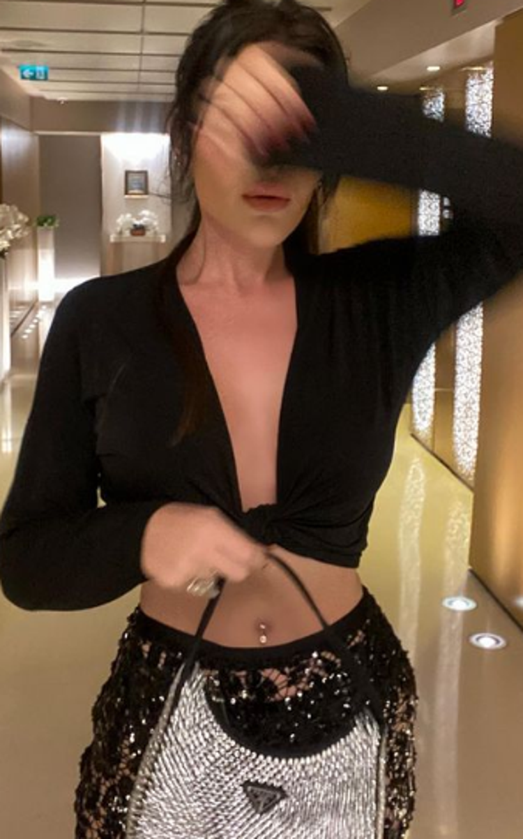 Selin Ciğerci transparan pantolon giydi Külot modasına mı uydun