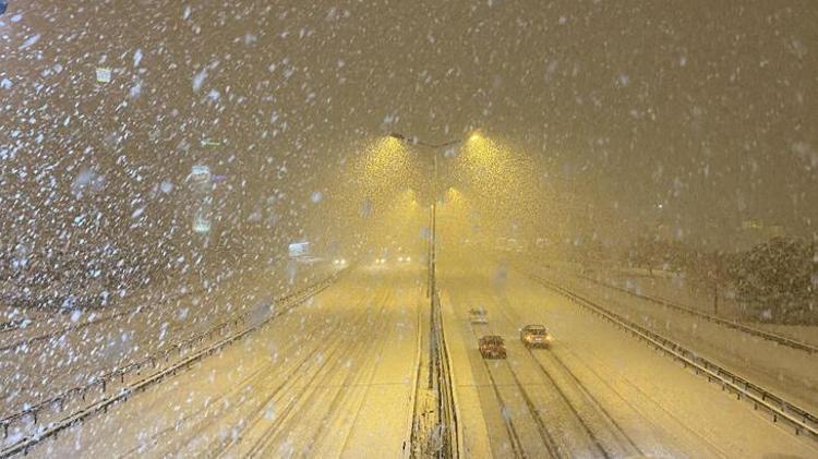 Meteoroloji son dakika açıkladı Kar kuvvetli geliyor, Sarı kodlu alarm verildi İstanbul, Ankara ve birçok şehirde...