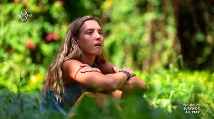 Survivorda sürgün adasına kim gitti, Survivorda eleme adayı kim oldu, Survivor dokunulmazlık oyununu kim kazandı Acun Ilıcalı kötü haberi verdi: Aycan Yanaç...
