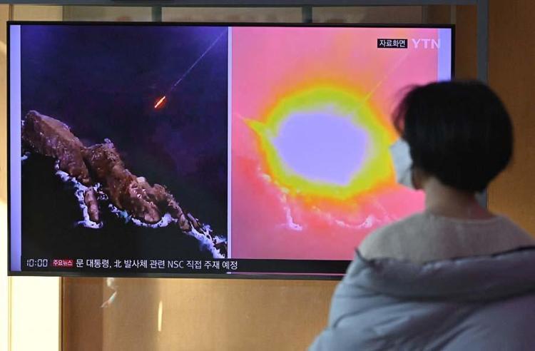 Füze ateşlendi görüntüler dünyayı şok etti ABD, Japonya ve Güney Koreden tepki ve uyarı geldi...