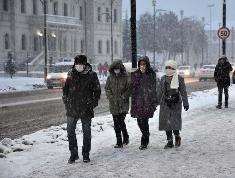 Meteorolojiden son dakika açıklaması Yarın değişiyor, cumartesi gününe kadar sürecek Onlarca kent için sarı kodlu flaş uyarı...