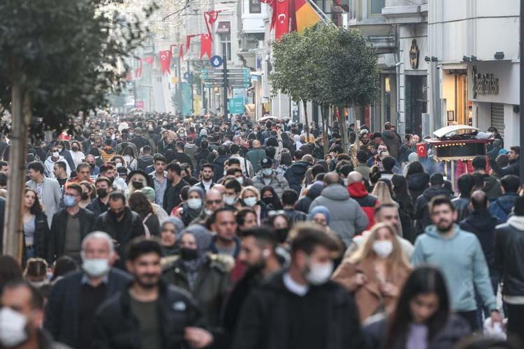 Nüfus piramidindeki yapısal değişim devam etti