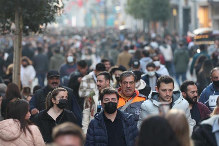 Türkiyenin en büyük ilçesi belli oldu 57 ilden daha kalabalık, işte en büyük ve en küçük 10 ilçe...