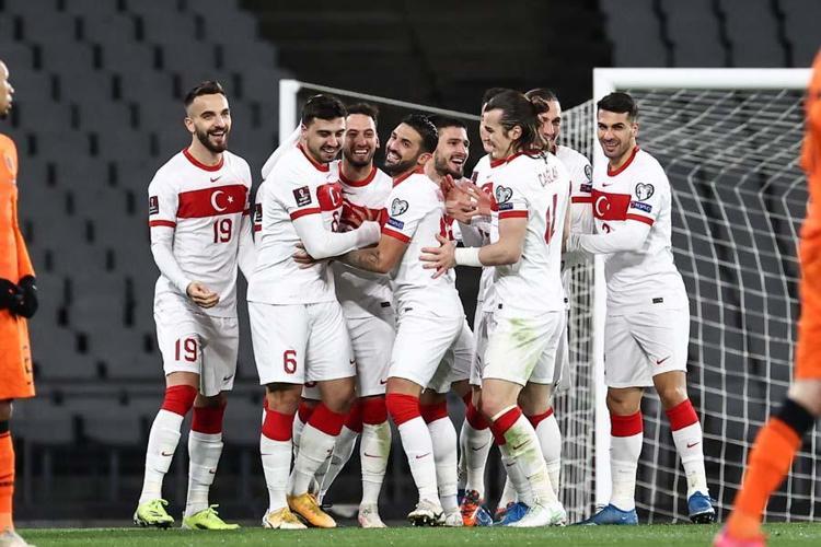 FIFA dünya sıralamasını açıkladı Türkiye...