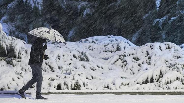 Meteoroloji son dakika duyurdu Hava tersine dönüyor, birçok ilde alarm verildi Kar yağışı bitti derken...