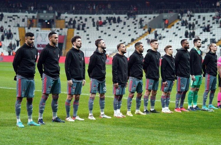 Kötü gidişatta tribünlerin protesto etmeyip alkışladığı tek oyuncuydu Beşiktaş görüşmelere başladı
