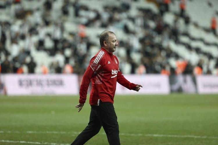 Kötü gidişatta tribünlerin protesto etmeyip alkışladığı tek oyuncuydu Beşiktaş görüşmelere başladı