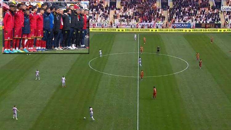 Süper Ligde görülmemiş protesto Yeni Malatyaspor - Antalyaspor maçının ilk 20 saniyesinde...