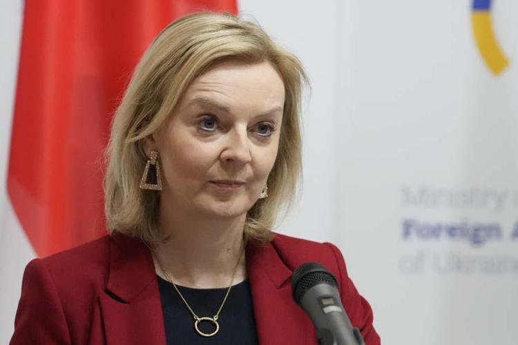 Putinin korktuğu başına geldi Rusyaya yaptırım dalgası başladı