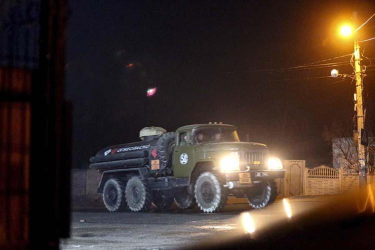 Rus helikopterleri Kieve girdi 74 askeri tesis imha edildi, 114 Ukrayna askeri teslim oldu çok sayıda ölü var...