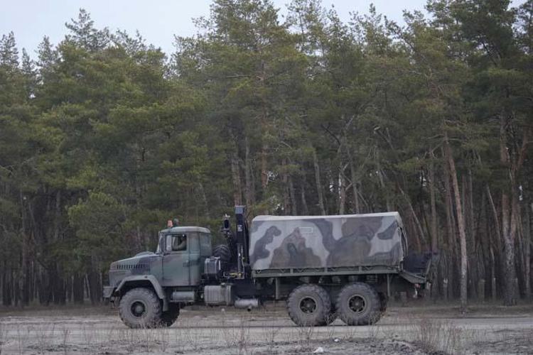 Ukrayna’da başkent Kiev’de sirenler çalıyor, halk kenti terk ediyor