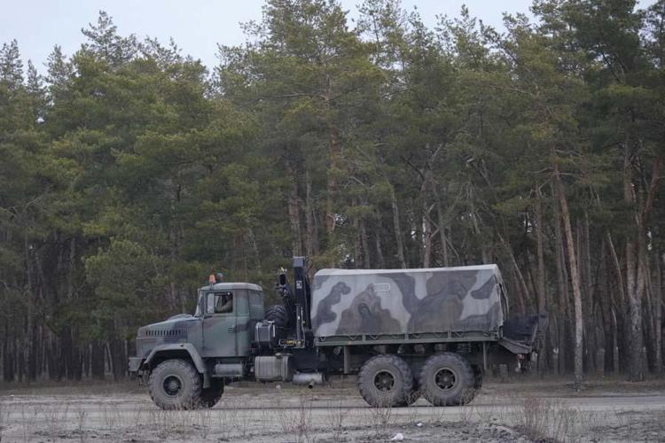 Rus helikopterleri Kieve girdi 74 askeri tesis imha edildi, 114 Ukrayna askeri teslim oldu çok sayıda ölü var...