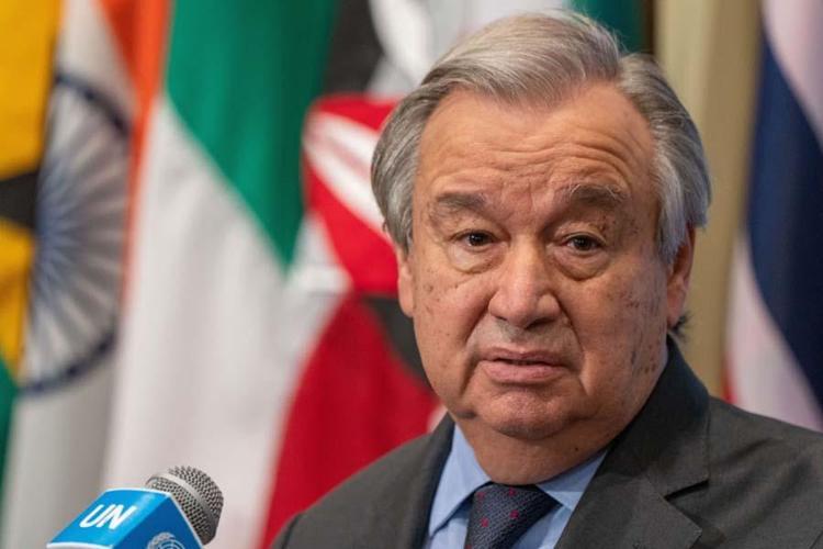 Rus helikopterleri Kieve girdi 74 askeri tesis imha edildi, 114 Ukrayna askeri teslim oldu çok sayıda ölü var...