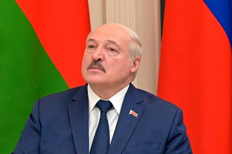 Rus helikopterleri Kieve girdi 74 askeri tesis imha edildi, 114 Ukrayna askeri teslim oldu çok sayıda ölü var...