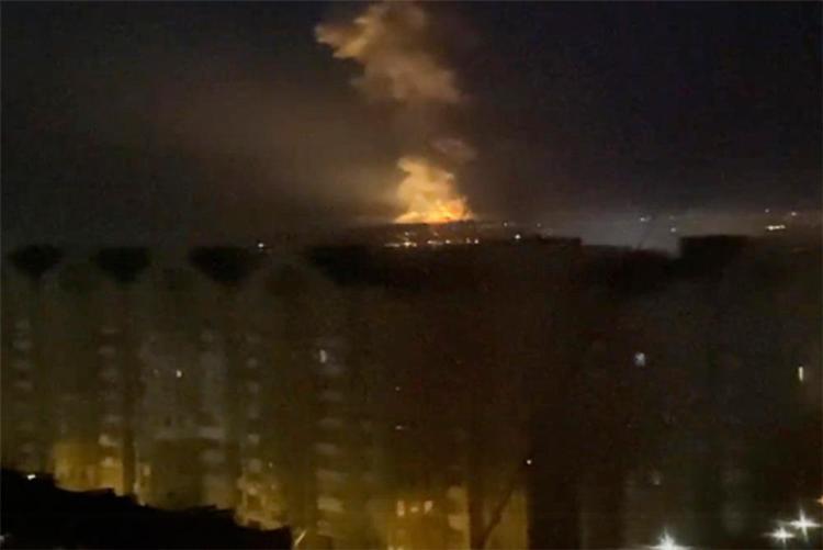 Ukrayna’da başkent Kiev’de sirenler çalıyor, halk kenti terk ediyor