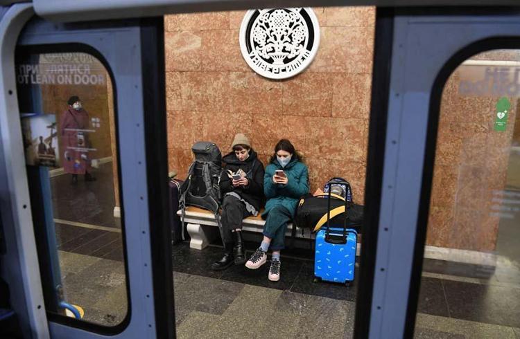Ukrayna’da başkent Kiev’de sirenler çalıyor, halk kenti terk ediyor
