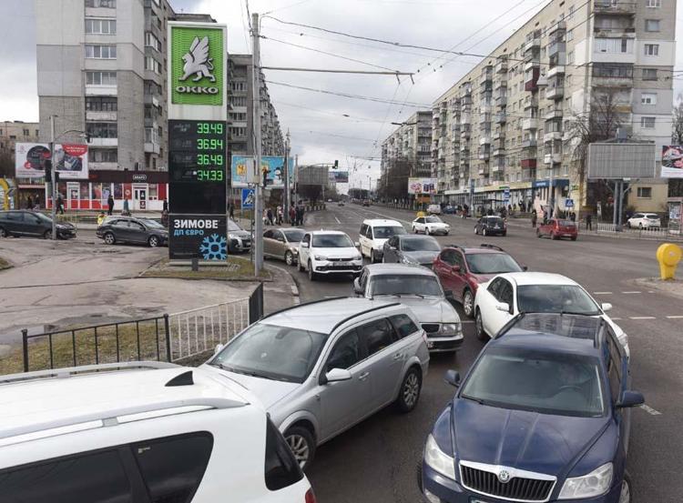 Rus helikopterleri Kieve girdi 74 askeri tesis imha edildi, 114 Ukrayna askeri teslim oldu çok sayıda ölü var...