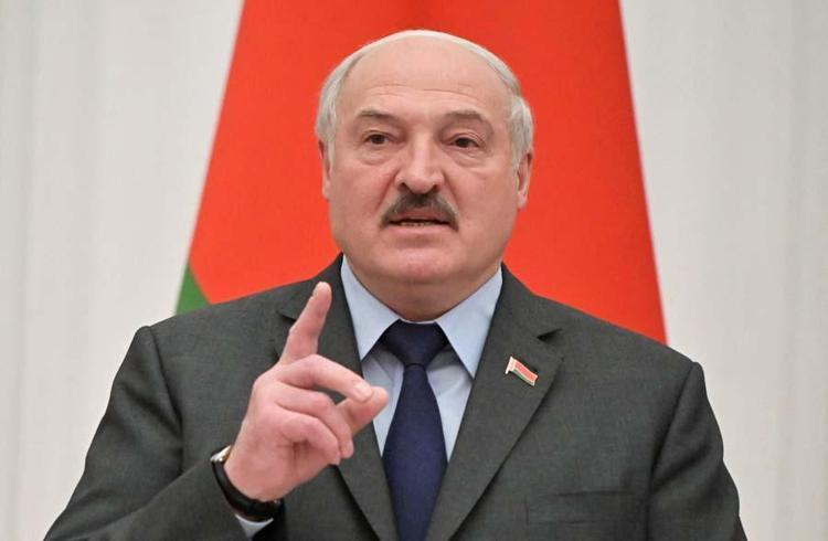 Rus helikopterleri Kieve girdi 74 askeri tesis imha edildi, 114 Ukrayna askeri teslim oldu çok sayıda ölü var...