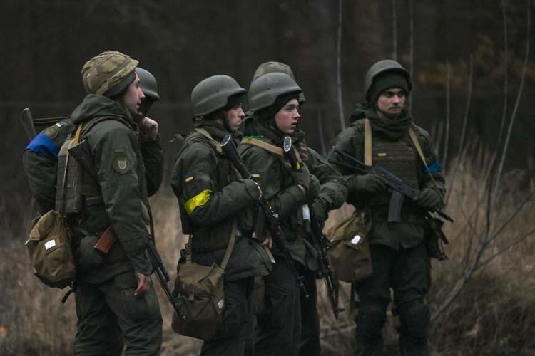 Rus helikopterleri Kieve girdi 74 askeri tesis imha edildi, 114 Ukrayna askeri teslim oldu çok sayıda ölü var...