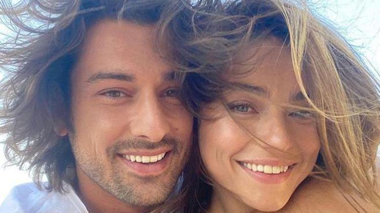 Ayça Ayşin Turan ile Alp Navruz çifti yazlık almak için harekete geçti
