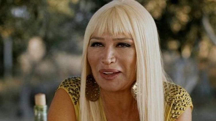Demet Akbağ’ın oğlu yakışıklılığıyla dikkat çekti Son halini gören inanamadı...