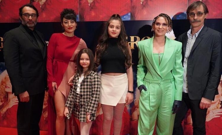 Bergen filminin galası gerçekleştirildi Farah Zeynep Abdullah damga vurdu...