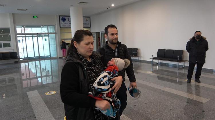 Savaşın kirli yüzü gözlerindeki korkuya yansıdı Yürek yakan kareler...