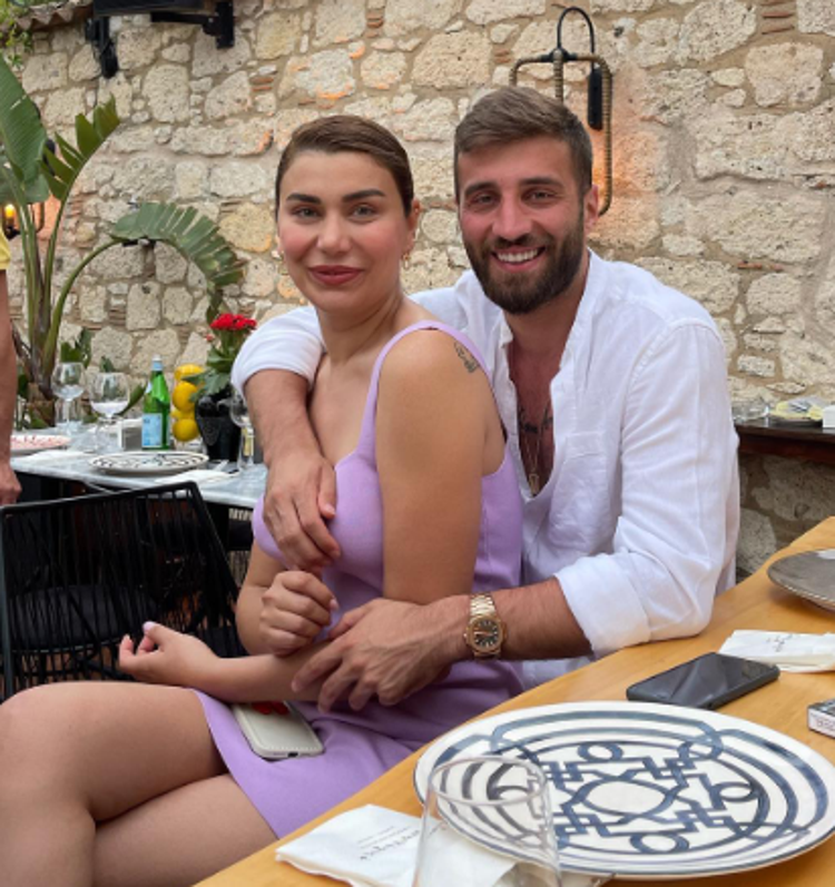 Ebru Şancıdan olay itiraf Gecenin yarısı kalkıp, Alpaslanı boğasım geliyor