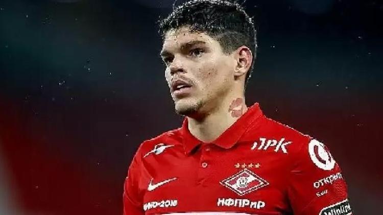 Fenerbahçenin sol bek problemini en az 5 yıl çözecek yıldız Ali Koç görüşmelere başladı