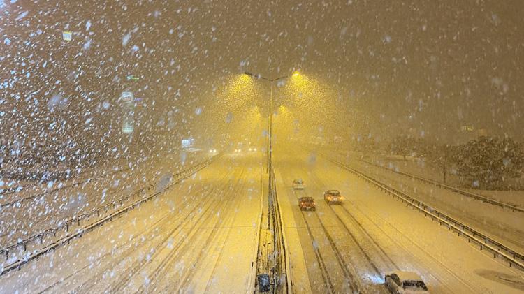 Meteorolojiden 59 il için son dakika kar yağışı uyarısı Onlarca ilde alarm verildi, çok kuvvetli geliyor İstanbul ve Ankara dahil...