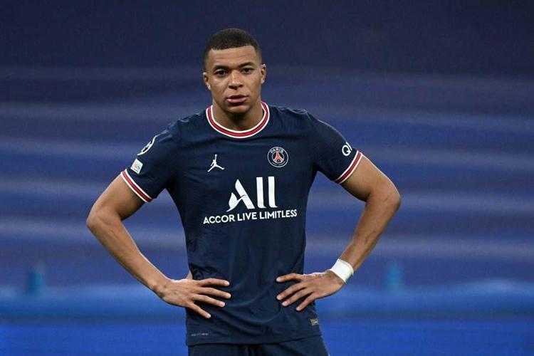 MBAPPE, ZLATANI GEÇTİ