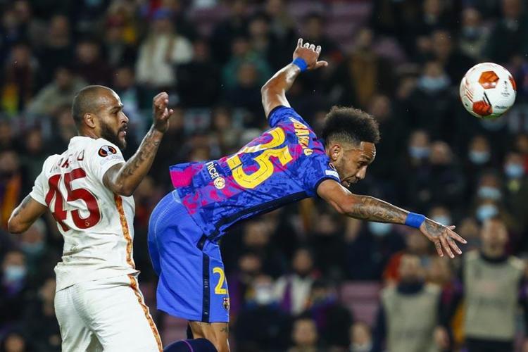 Barcelona ile 0-0 berabere kaldı Burak Elmasa ne söylediğini açıkladı Fatih Terime gönderme