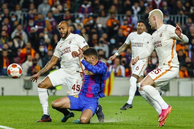 Ümit Davala iki yıldıza hayran kaldı İkisinin de sezon sonunda kontratları bitiyor...