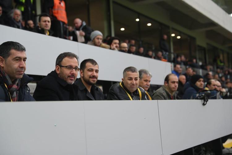 Torrent için uzaklaştırın bu adamı dedi Fatih Terim olsaydı Barcelonayı elerdi diye ekledi