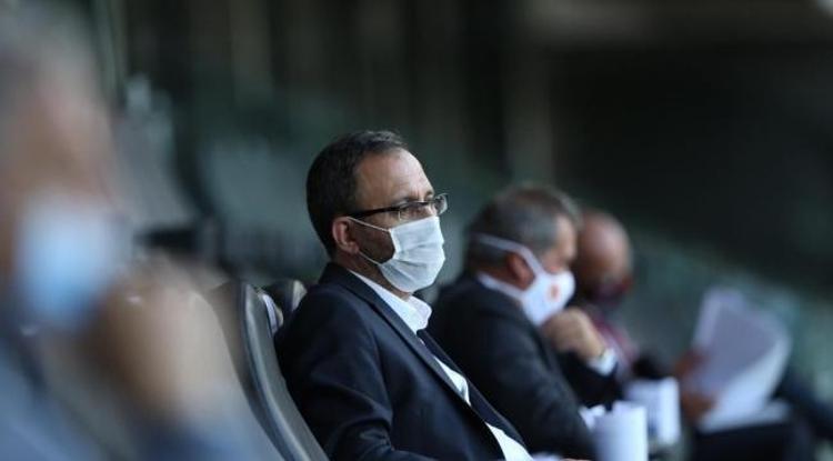 Torrent için uzaklaştırın bu adamı dedi Fatih Terim olsaydı Barcelonayı elerdi diye ekledi