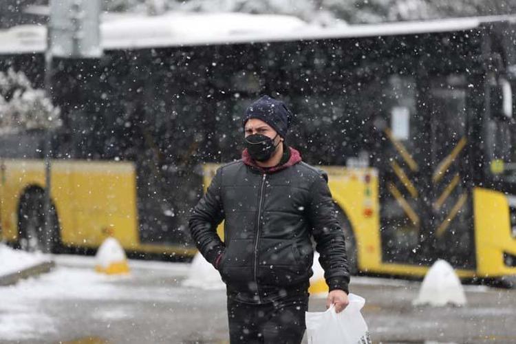 Kuvvetli kar yağışı yeniden başlıyor Günlerce sürecek, sert soğuklar geliyor Meteoroloji son dakika duyurdu...