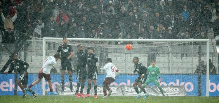 Beşiktaş-Hatayspor maçına damga vurdu Böylesi ilk kez oluyor, 18 yaşındaki Emre Bilgin tarihe geçti Golden sonra Ersin, Rıdvan ve taraftarlar...