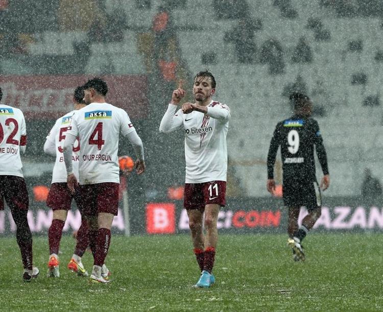 KARİYERİNDE BİR İLK