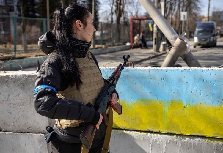 Rusya - Ukrayna savaşında son dakika gelişmeleri... Rusya Kieve bomba yağdırdı Karadenizde arka arkaya patlamalar meydana geldi...