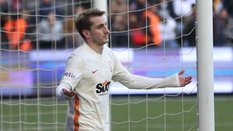 Semih Kayayı görünce dehşete düştü İşte Galatasarayın yerli sağ beki