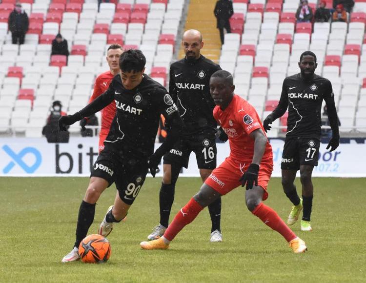 Süper Ligde yayın geliri dağılımı belli oldu İşte hangi takım kaç para kazandı